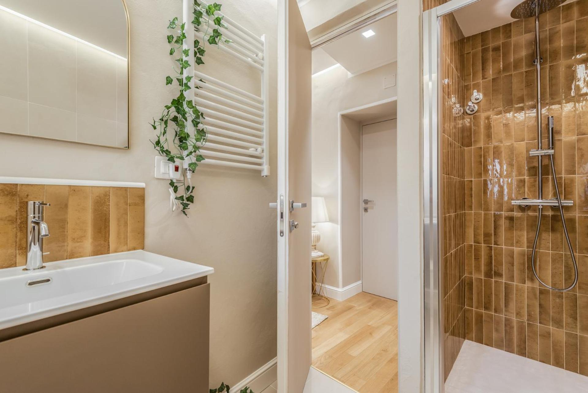 Moulin Rouge Lerici Apartment Bagian luar foto