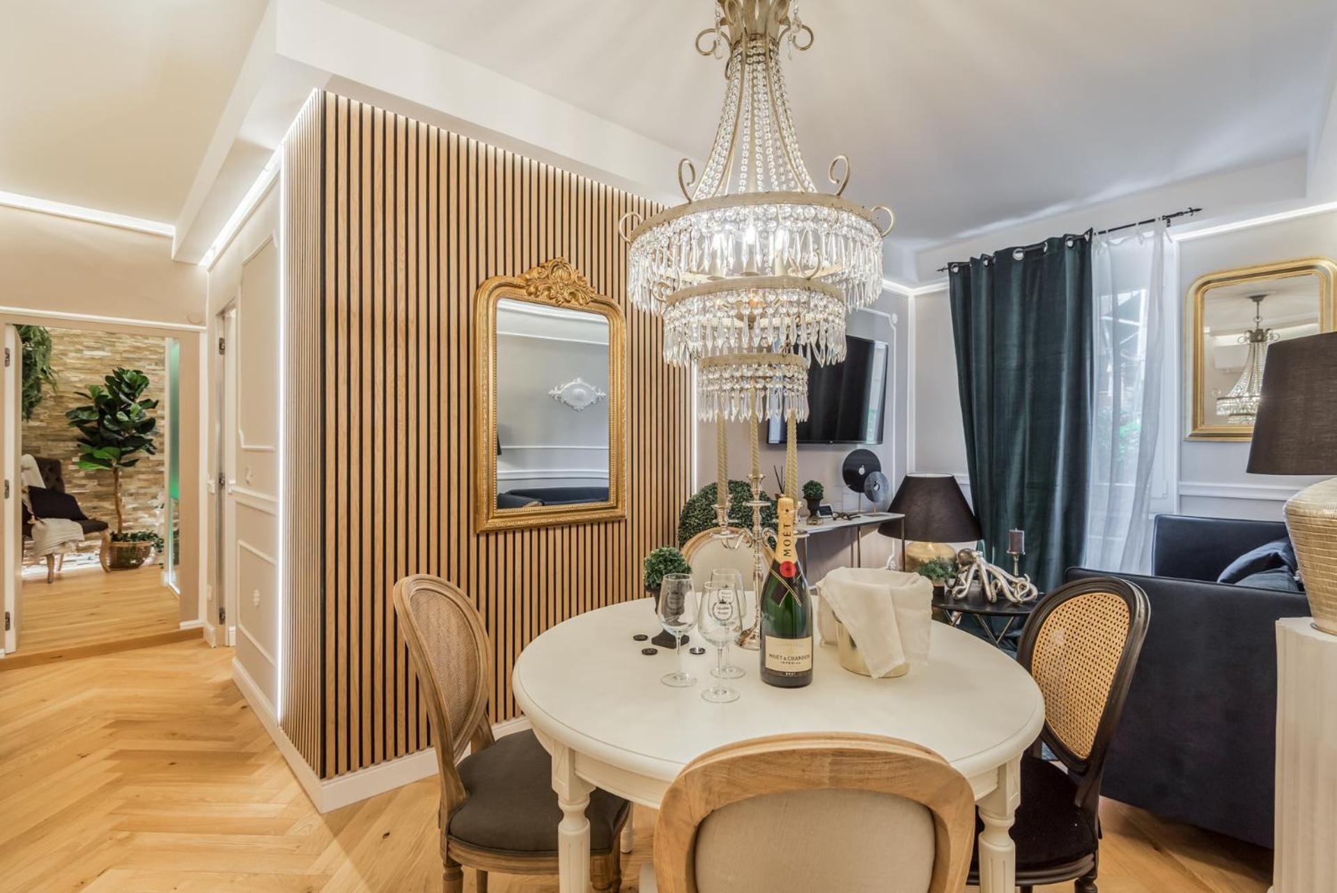 Moulin Rouge Lerici Apartment Bagian luar foto